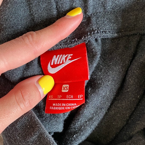 Dark Grey Nike Sweats! - Picture 2 of 6